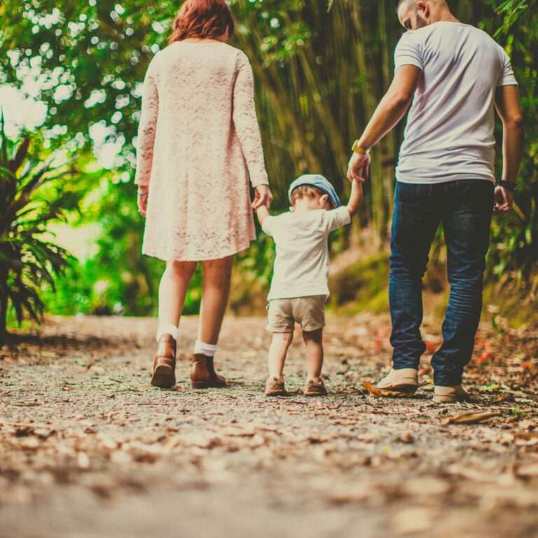 pexels-caleb-oquendo-3038455